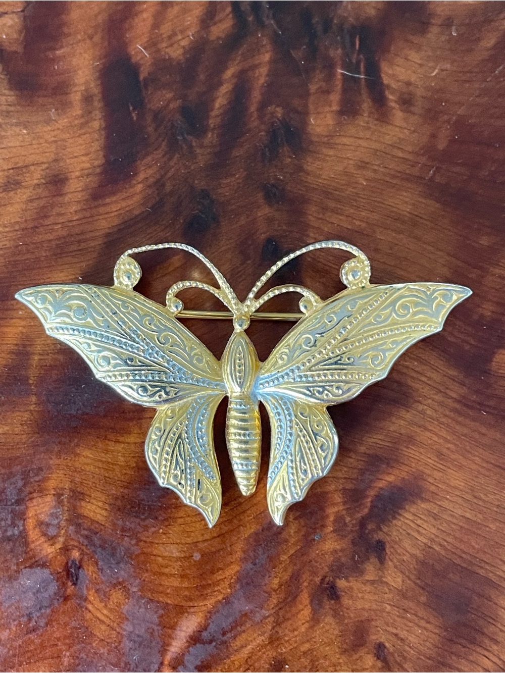 Vintage Spanish Damascene Gold & Silver Tone Scrollwork Butterfly Brooch - Picture 2 of 5